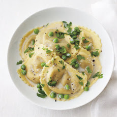 Ravioli Alfredo With Peas