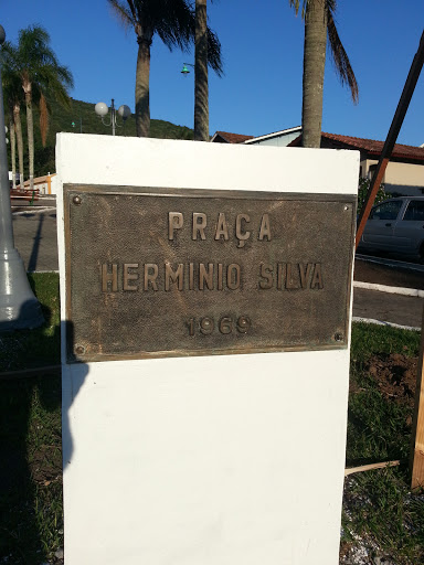 Praça Hermínio Silva