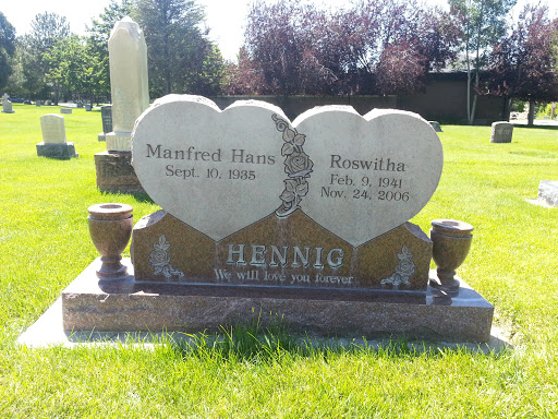 Hennig Love Memorial