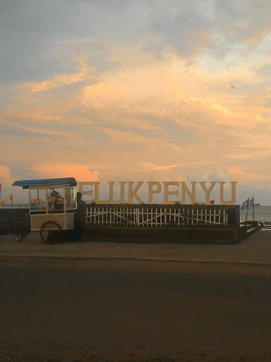 Teluk Penyu Beach