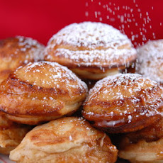 Tea-bleskiver with a tea caramel filling