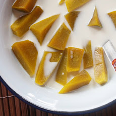 Pumpkin in Sweet Coconut Cream (Fak Thong Kaeng Buat)
