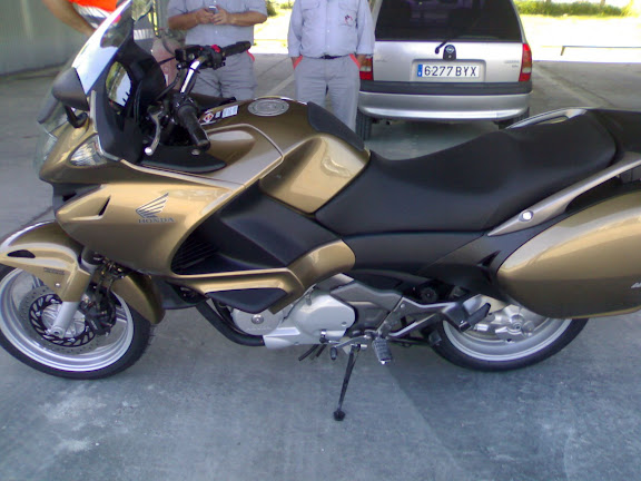 23042008048.jpg
