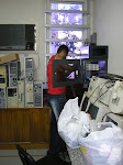 Eduardo está dando os retoques finais.