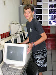 Certificação: Victor está em busca de um monitor bom...