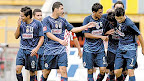 Chivas festeja gol ante los Tecos en Pretemporada