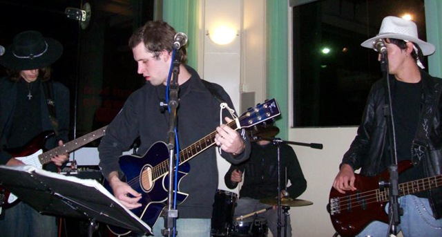 [100_3953_800x599[4].jpg]