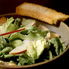 Escarole Salad with Pear Slices