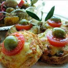 Mini Cheese and Olive Welsh Rarebit Bites for Festive Frolics!