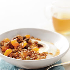 Pistachio-Apricot Granola