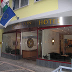 Carlton Hotel
