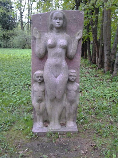 Россия, Зеленогорск, Памятник Мать и Дети