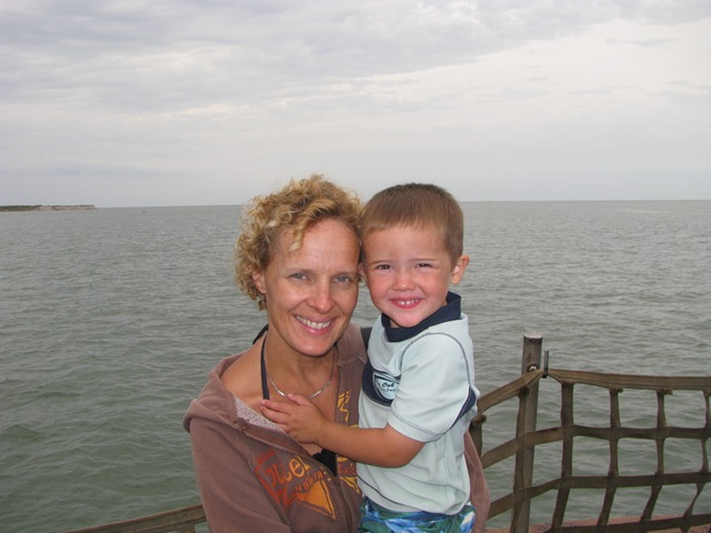 [hatteras 2008 032[2].jpg]