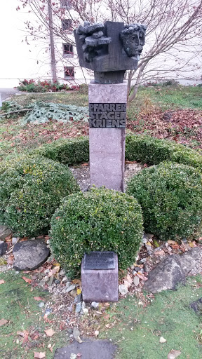 Denkmal Pfarrer Stäger