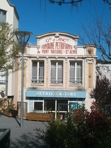 Clermont-Ferrand - Fontaine Pétrifiante