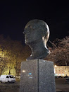 Statue Francois Mitterrand
