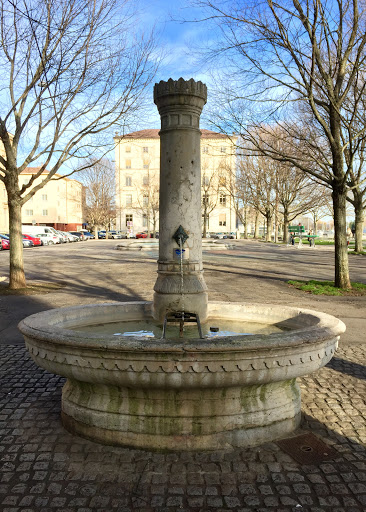 Fontaine rue du Bassin