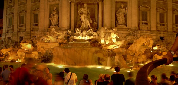 montaje de la fontana di Trevi