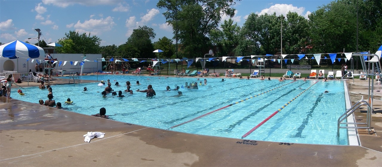 [SaturdayPool1280x5604.jpg]
