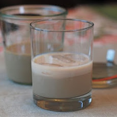Homemade Bailey’s Irish Cream {Naptime Entertaining}