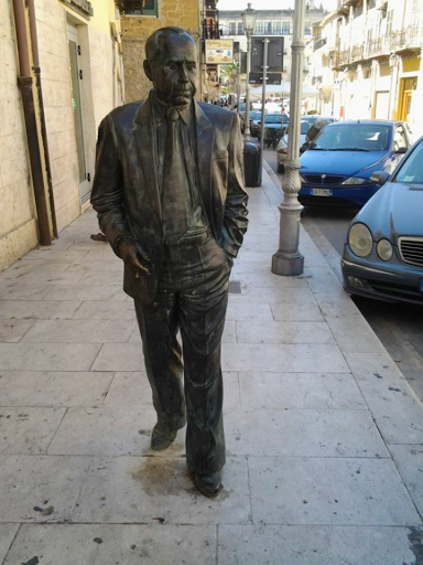 Statua Leonardo Sciascia