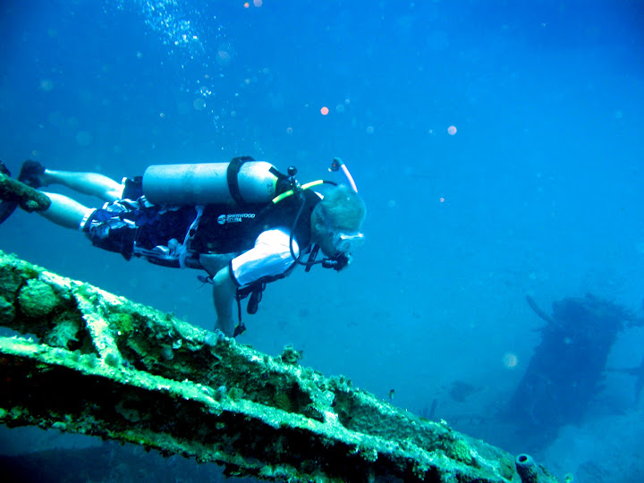 dougdiving