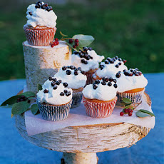 Huckleberry Cupcakes with Sweet Cream
