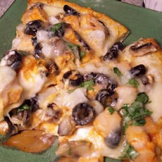 Mika's Buffalo Chicken Alfredo Pizza