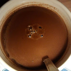 Hot cocoa beverage with honey and liqueur