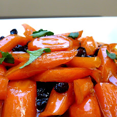 Honey Tangerine Glazed Carrots with Currants
