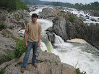 Great Falls, Falls Church