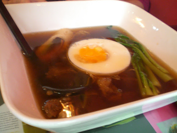 Noodle soup with beef brisket