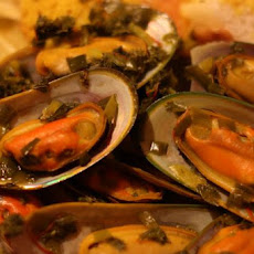 Steamed Mussels in Saffron Wine Broth