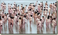 Tunick- - El mundo se sigue desnudando