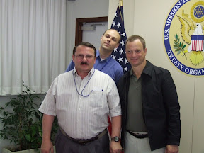 Gary Sinise, Frank Sauer and Me, Gumping it up