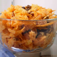 Healthy & Delicious: Carrot and Raisin Salad
