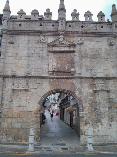 Porta de Carlos V