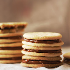 Alfajores (Dulce de Leche Sandwich Cookies)