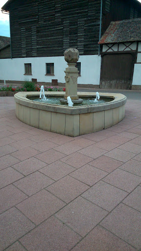 Fontaine - Cadran Solaire