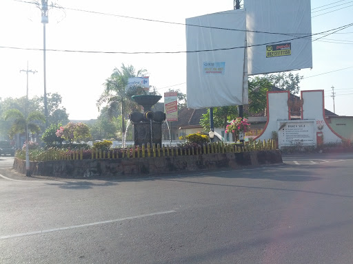 Monument Air Mancur Mojokerto