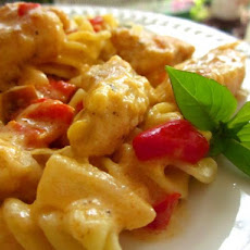 Pasta With Chicken and Pepper-Cheese Sauce