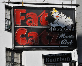 http://lh6.ggpht.com/fabienhugues/SA4CcelSy4I/AAAAAAAABDo/ZMBTSDaDrsg/s288/NWO_0425Enseigne_de_Bourbon_Street.jpg