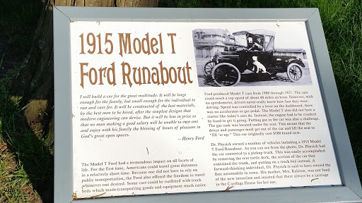 1915 Model T Ford Runabout