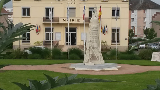 Mairie Le Trait