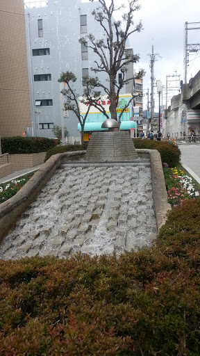 阪急池田駅南側噴水