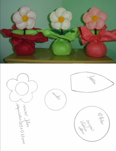  تحف بإبرة و خيط فقط ....طريقة عمل زهور من القماش في غاية السهولة .... Flor%2015