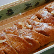 Almond Cinnamon Braid