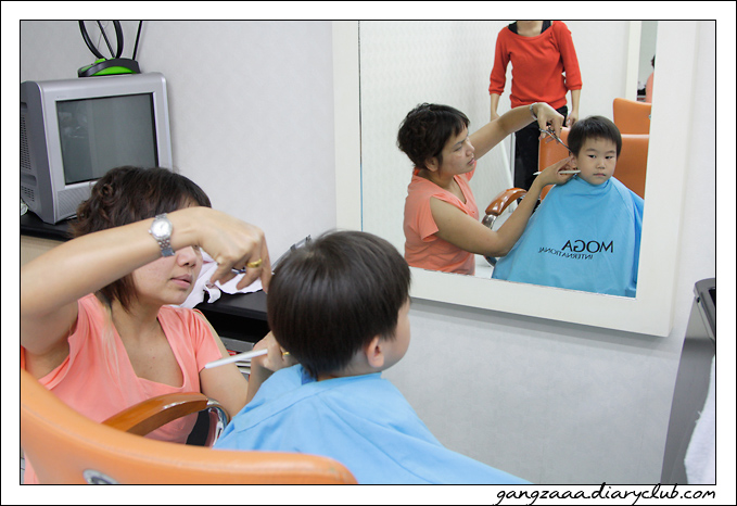 อันอันตัดผม tomotomo