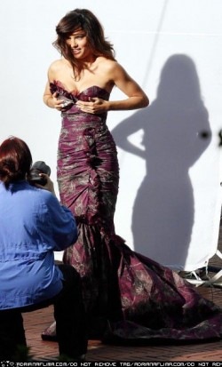 [ugly_betty_set_day1_027_medium[2].jpg]
