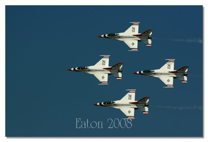 IMAGE: http://lh6.ggpht.com/gfrgary/SMGrdroyspI/AAAAAAAACr0/3K5PFachKlA/s720/63909_RAW.jpg